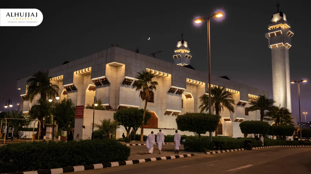 Masjid Aisha (Taneem Mosque) in Makkah, a popular Miqat where pilgrims enter Ihram for Umrah
